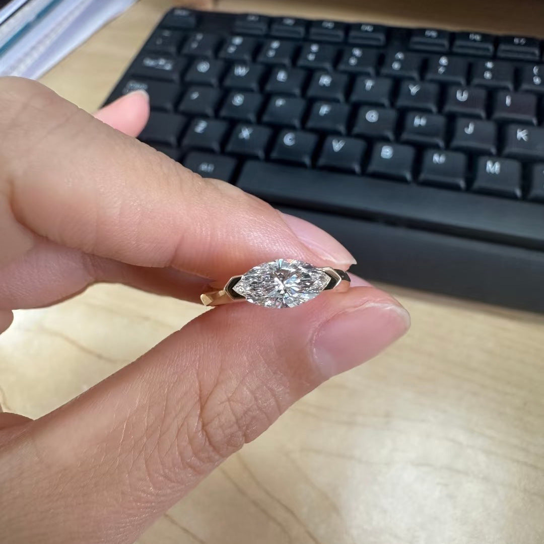 Light Luxury All-match Daily Suspension Horse Eye Sparking Zirconium Fashion Ring Horse Eye Diamond Ring