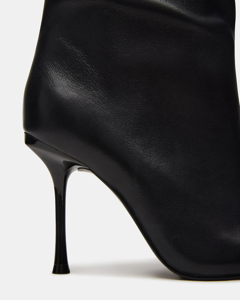 ALLURING BLACK LEATHER